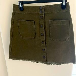 Short skirt size 4 brand new